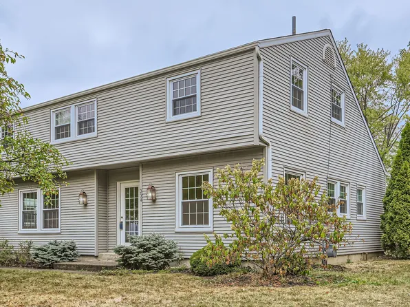 334 Carilla Ln, Columbus, OH 43228
