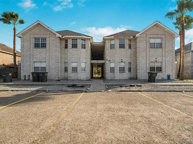 1804 Oasis Dr #303 — Photo 14