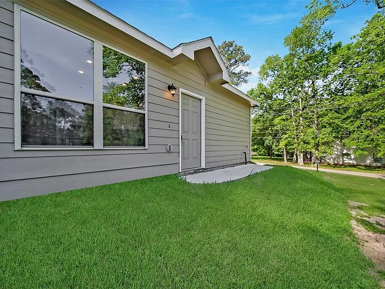 1307 Saint Lawrence River Rd — Photo 14