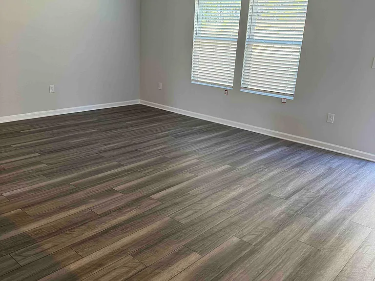 271 Oakwood Dr — Photo 6