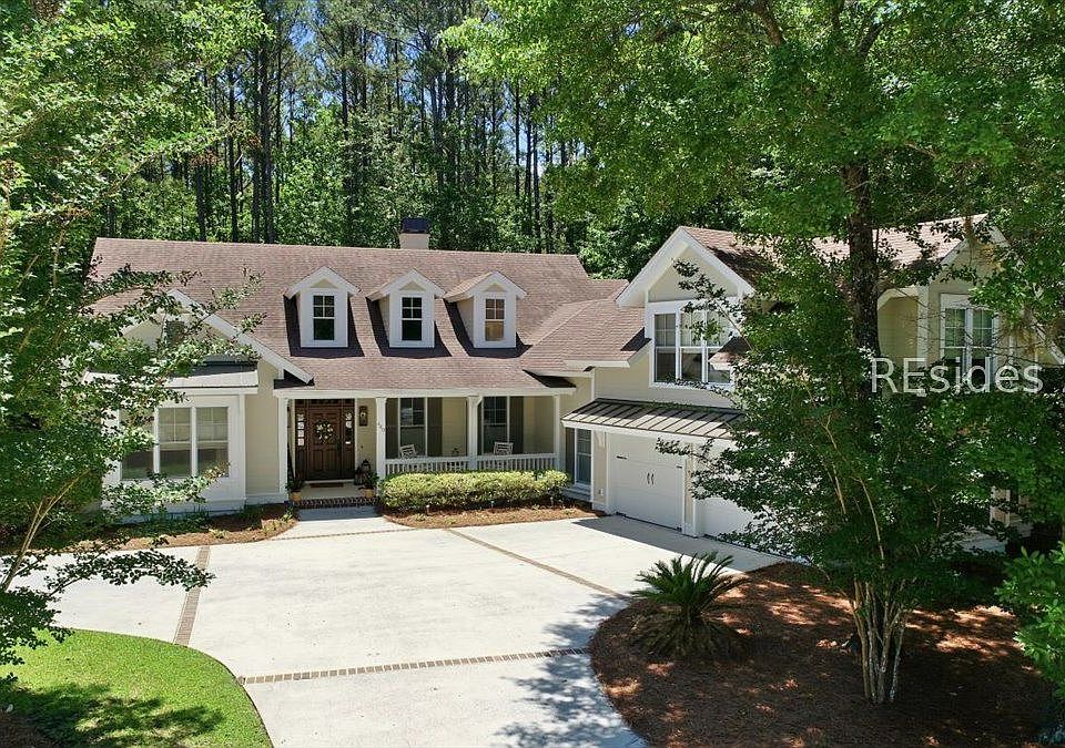 1st image of 440 Hampton Lake Dr