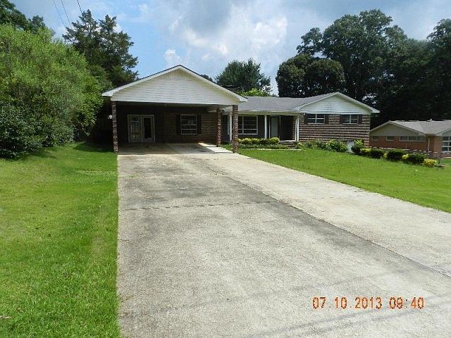 2nd image of 304 Hillcrest Ave
