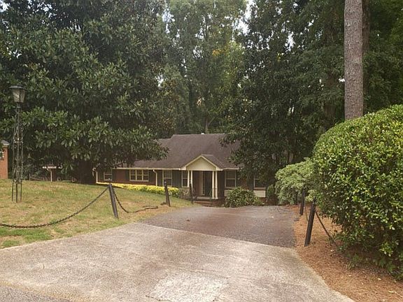 3rd image of 1138 Cardinal Way SW