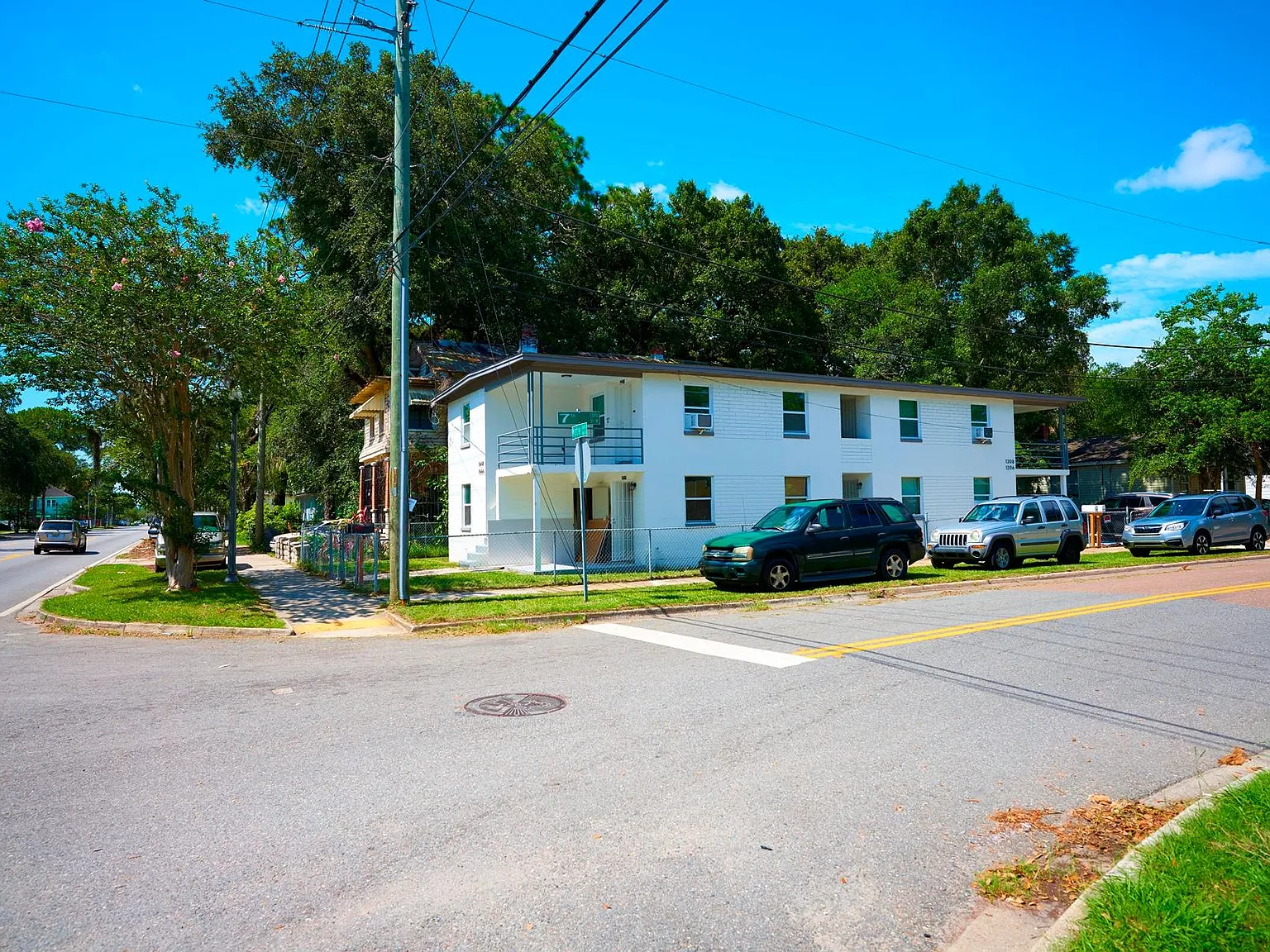 2 bed, 700 sqft, $795 — Photo 2
