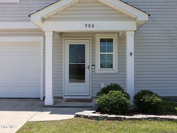 3rd image of 900 Haystack Ln