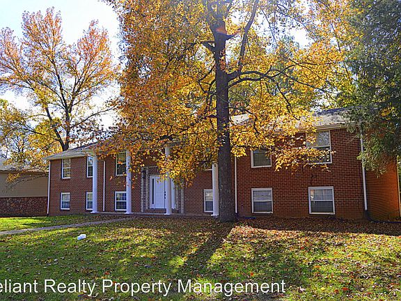 2nd image of 376 Ryder Ave APT A3
