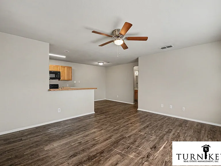 8028-8030 Tanner Ave — Photo 5