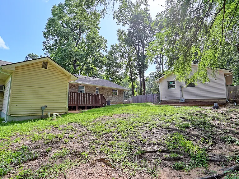 704 Natchez River Cir — Photo 41