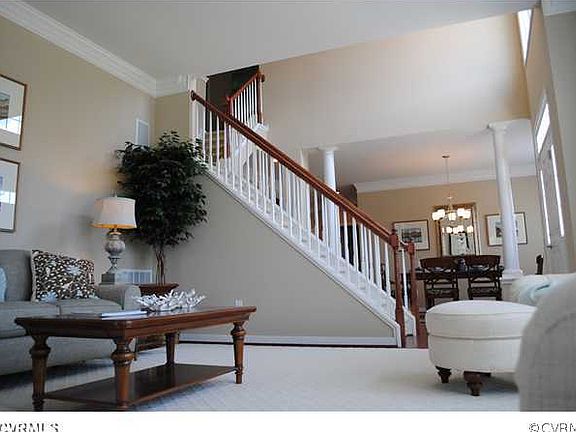 4th image of 843 Fair Port Cir #4