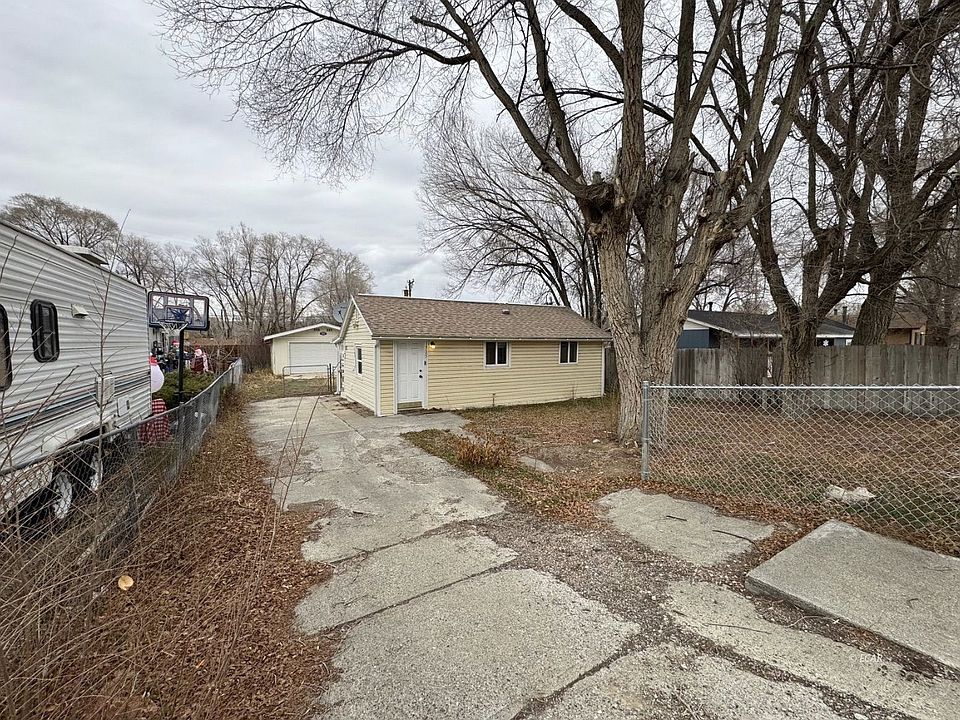 1st image of 705 Carlin Ct