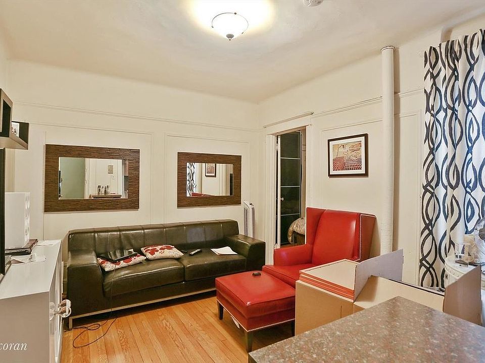 1st image of 49 Willow St APT 5A