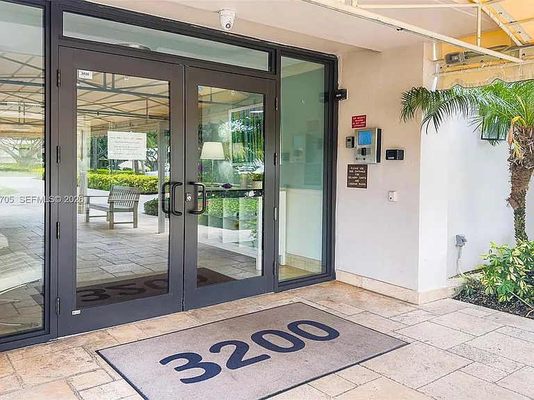 3200 N Palm Aire Dr #207 — Photo 17