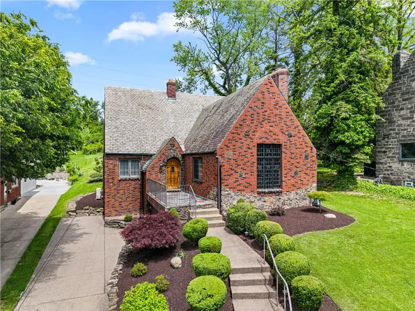 331 Jefferson Dr, Pittsburgh, PA 15228