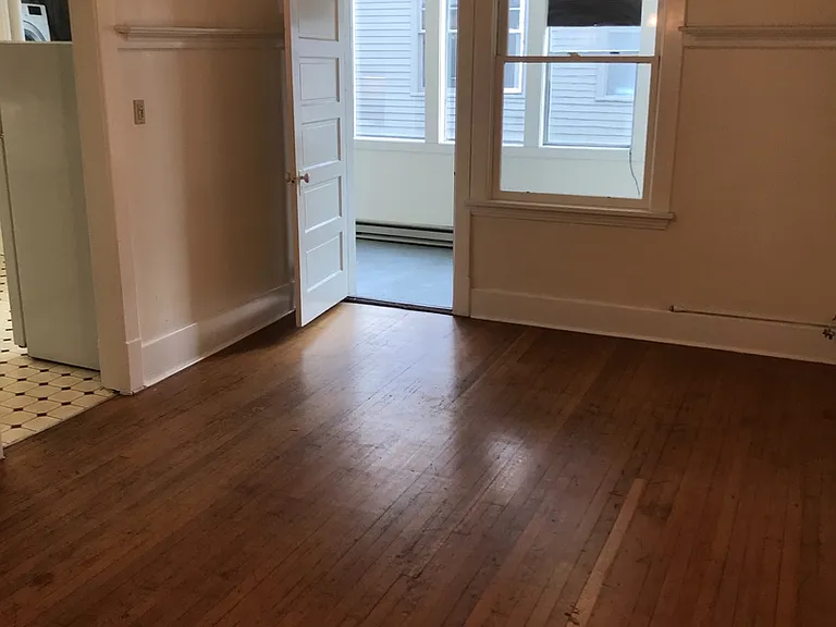 Fremont Apartments - Located on Fremont Ave — Photo 28
