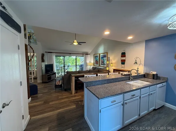 2500 Bay Point Ln #443, Osage Beach, MO 65065