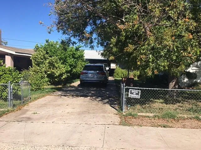 520 W 18th St — Photo 2