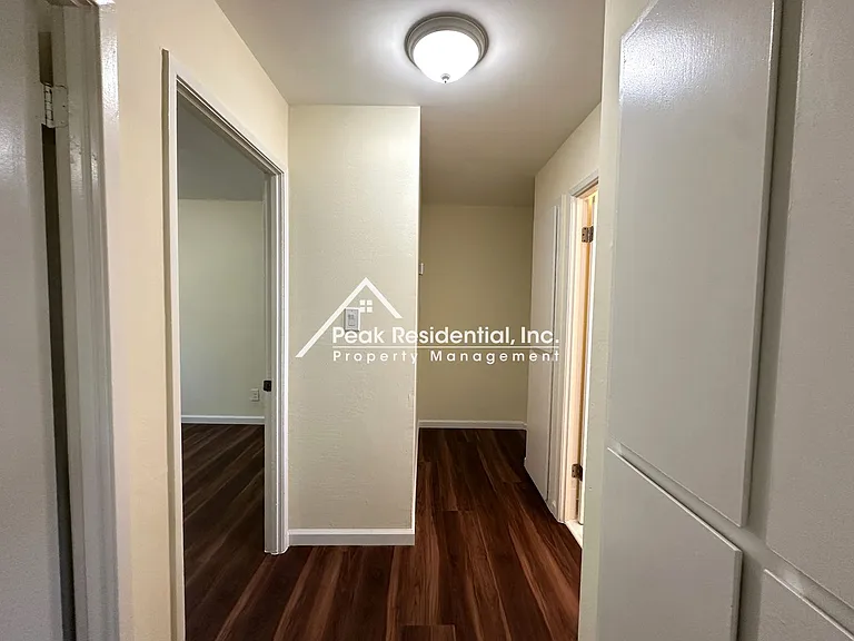 10262 Mills Station Rd — Photo 15