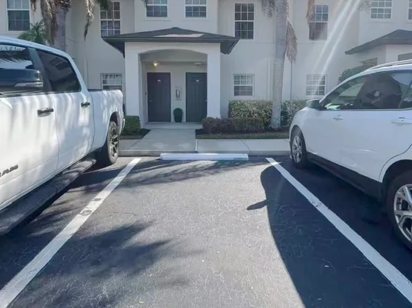 9063 Gervais Cir #1204-1, Naples, FL 34120