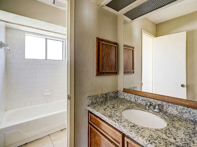 10731 Staghill Dr — Photo 8