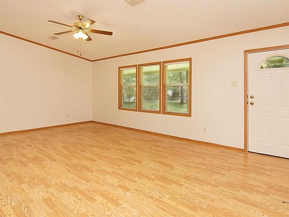 4th image of 546 Private Road 5936