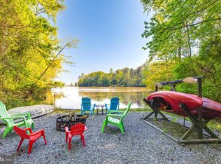 537 Bay View Dr, Lusby, MD 20657