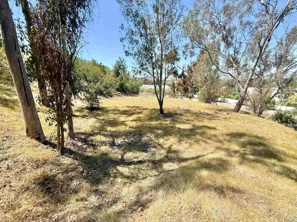 Mission Ave, Oceanside, CA 92057