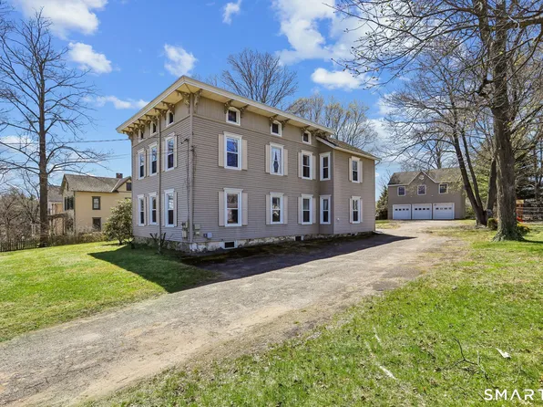8 Pleasant Street, Danbury, CT 06810