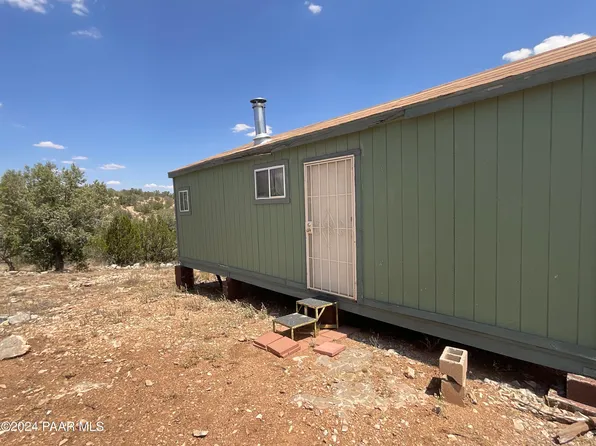30750 W Bearclaw Rd, Seligman, AZ 86337