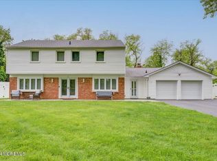 5 Norwood Ct, Marlboro, NJ 07746