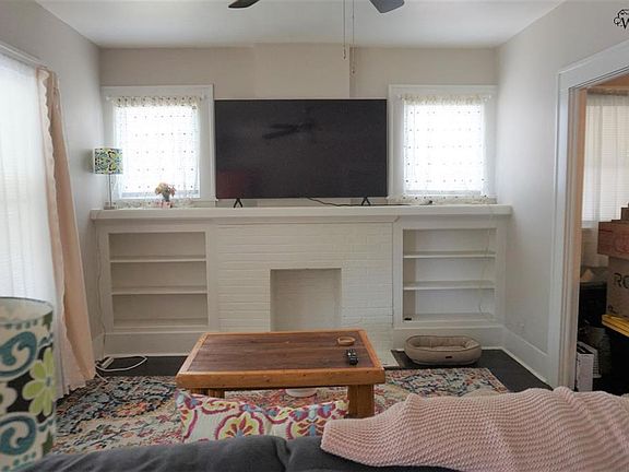 2nd image of 2130 Avenue J #F-1