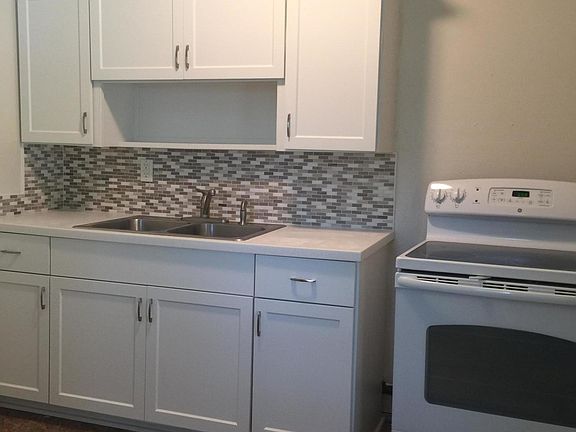 4th image of 2535 N Palm Dr