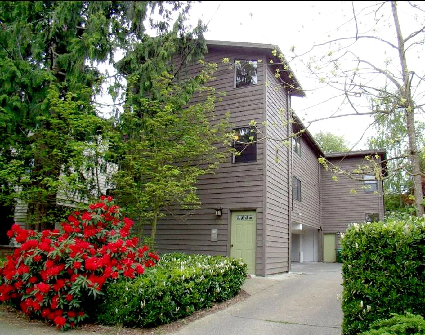 North Seattle Apartments in Cozy Neighborhood — Photo 2