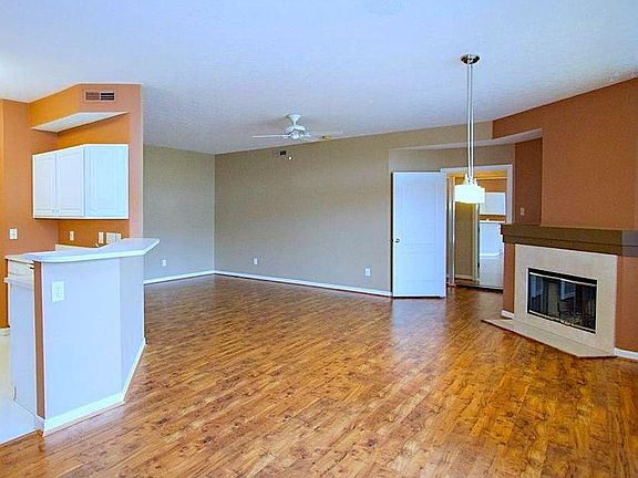 4th image of 5577 Dockside Dr