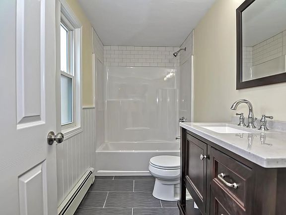 5th image of 69 Spring St