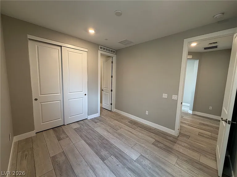 400 Red Feather Peak Ct — Photo 33