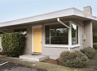 22855 30th Ave S #3, Seattle, WA 98198