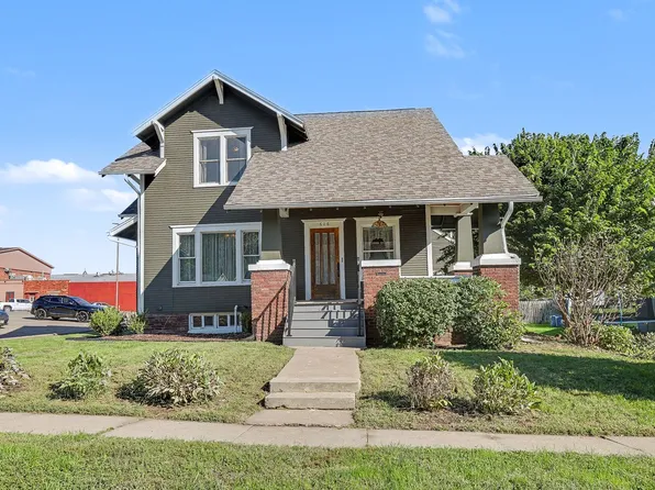606 Independence St, Pella, IA 50219