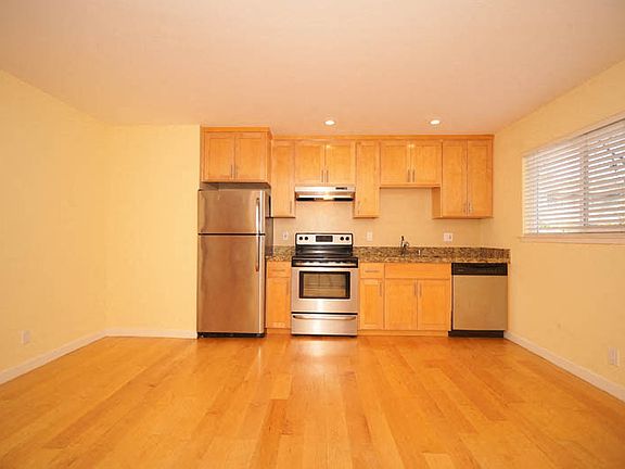 3rd image of 696 Towle Way APT 16