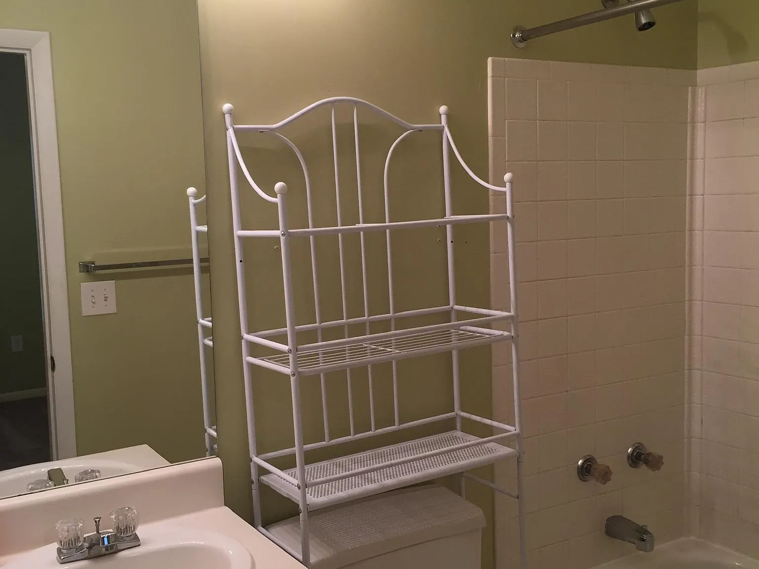 2 bed, 2.5 bath, 1100 sqft, $700 — Photo 3