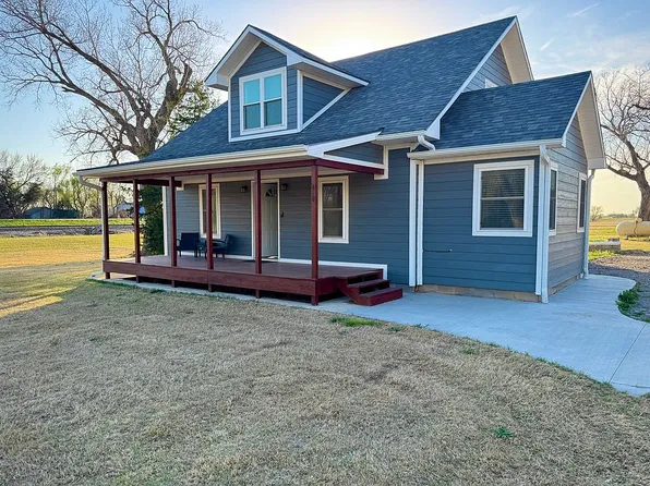 419 Walnut St, Heizer, KS 67530