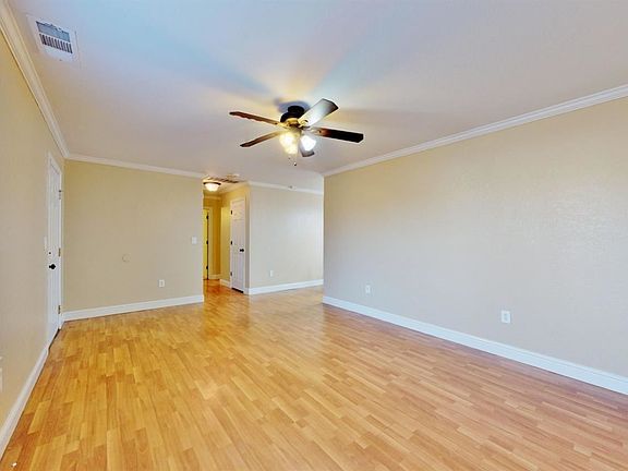 5th image of 579 Logan Way