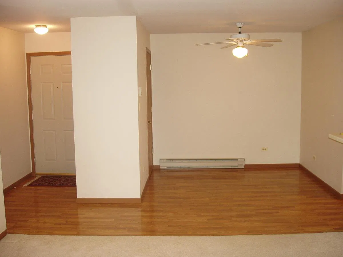 2 bed, 1010 sqft, $1,625 — Photo 4