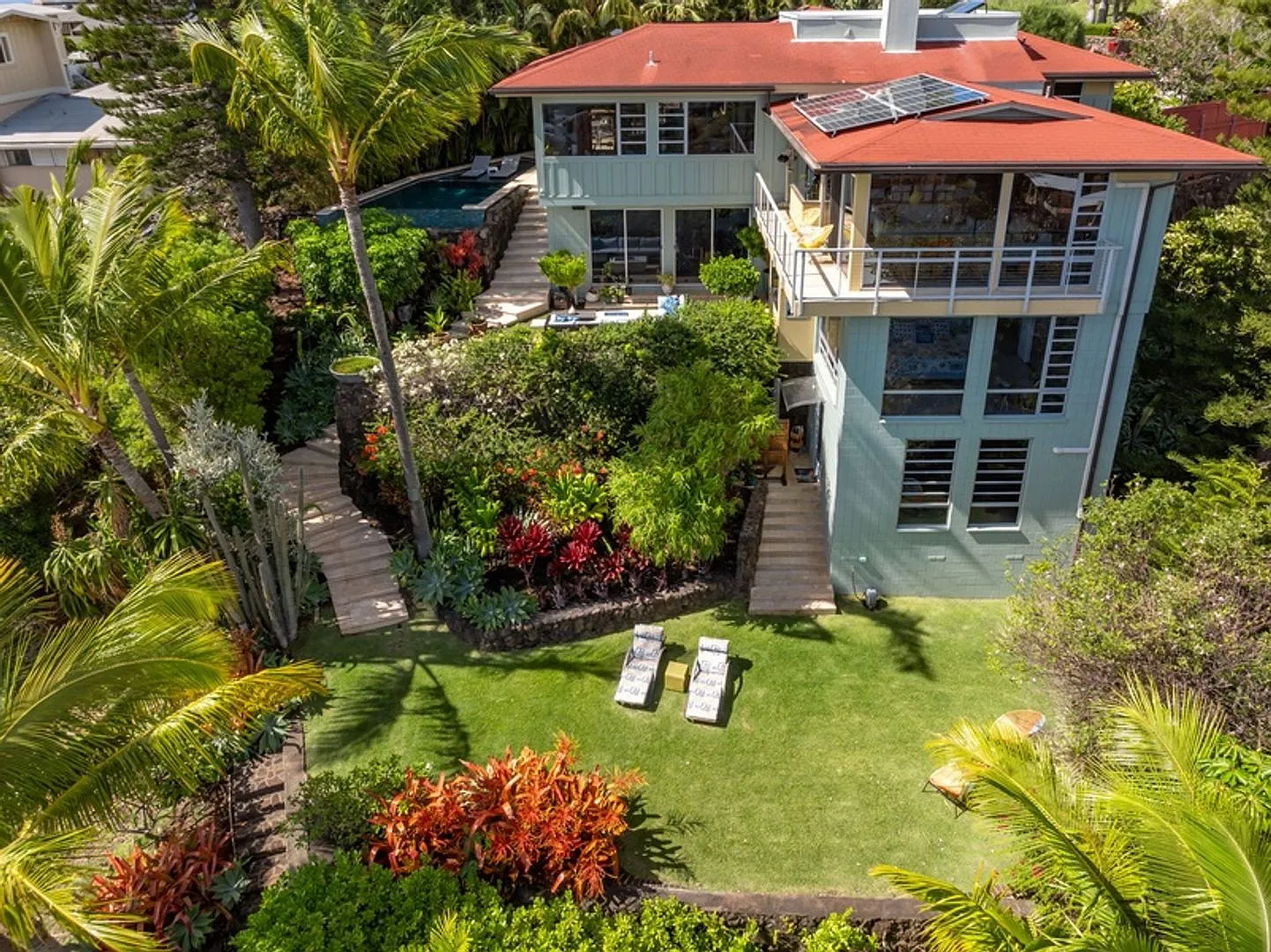 Kahala Hills Estate: Luxe Oceanview Villa w/ Infinity Pool, Gym & Views — Photo 1