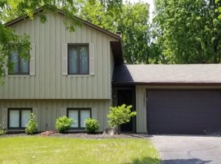 13657 Harmony Way, Apple Valley, MN 55124