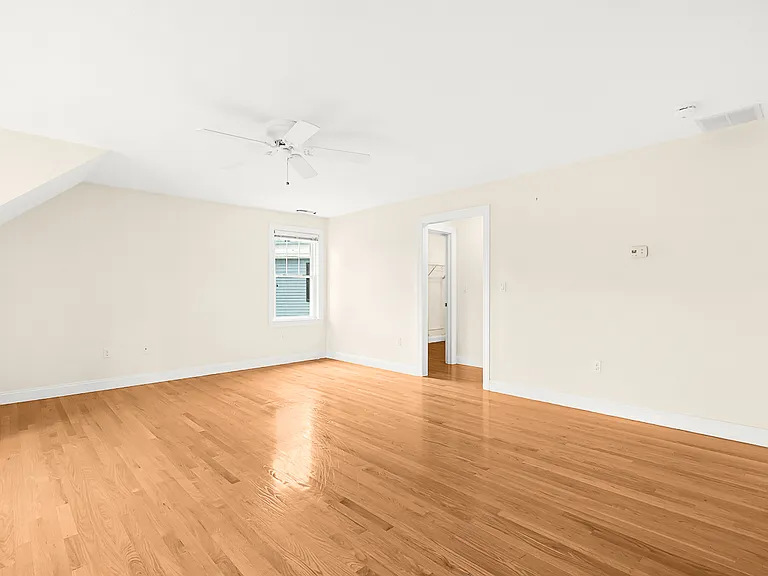 46 Loring Ave — Photo 30