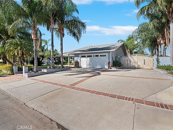 2nd image of 8310 Santiago Cir