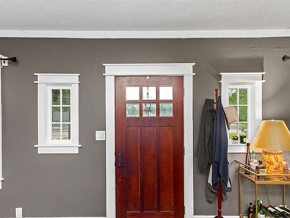 5th image of 218 Central Caldwood Dr