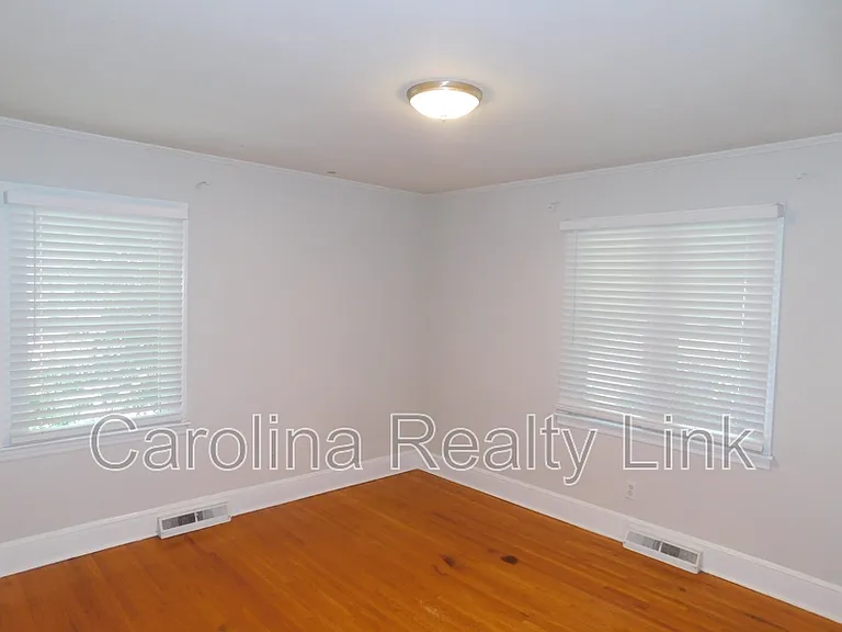 6300 Candlewood Dr — Photo 8