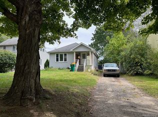 23014 Lake Way, Farmington, MI 48336
