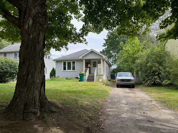 23014 Lake Way, Farmington, MI 48336
